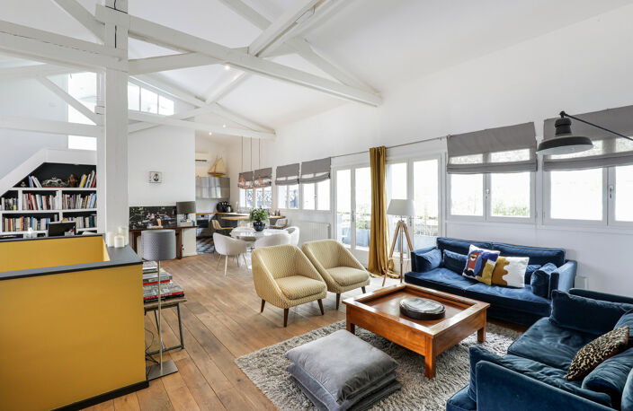 LOFT FAMILIAL D EXCEPTION AVEC TERRASSE DE 37 m2 CENTRE VILLE — photo 3