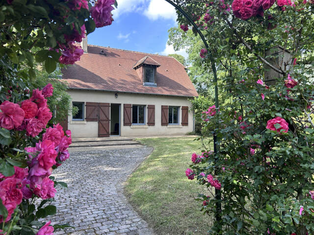 Maison 6 pièces avec jardin et hangar à Rivarennes — photo du bien