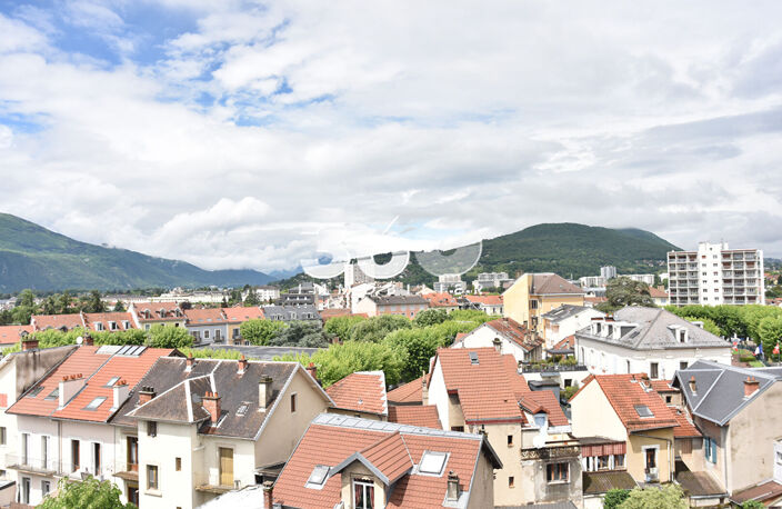T3 dernier étage avec ascenseur -Hyper centre Aix-les-Bains — photo 4