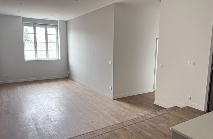 Appartement  4 pièce(s) 91.73 m2  LIBOURNE — photo 2