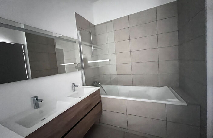 Appartement  4 pièce(s) 91.73 m2  LIBOURNE — photo 5