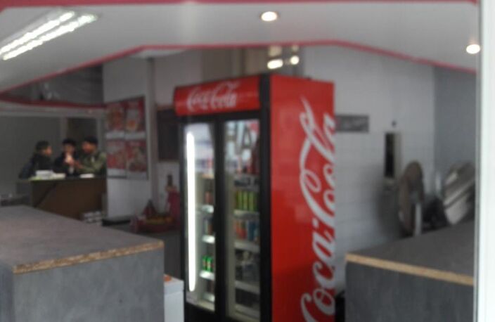 Local commercial Restauration rapide — photo 2
