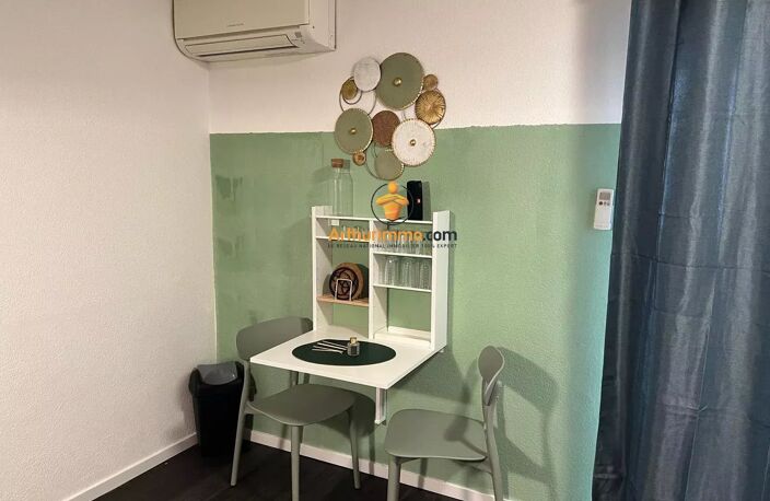 En plein cœur de ville, agréable studio avec terrasse — photo 3