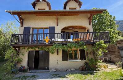 Maison individuelle avec appartement indépendant — photo du bien
