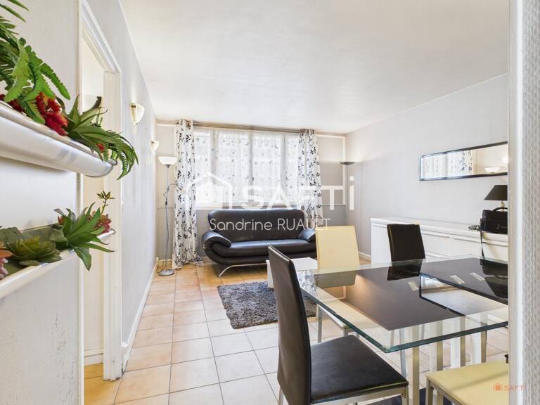 NOUVEAU PRIX : Appartement F3 - 55 m² à COLOMBES, proche gare — photo 1