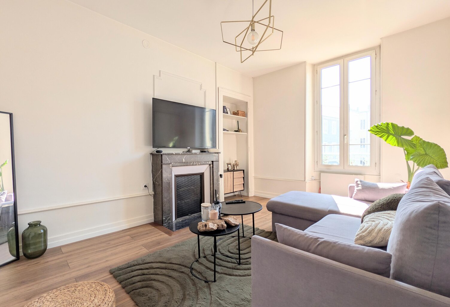 Type 2 - 47.19 m2 165 000 € - CHAMBERY — photo 1