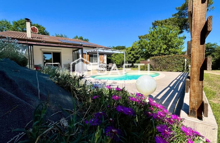 Belle maison a la campagne de 216 m2, avec sa piscine sur un terrain de 12 080 m2. — photo 2