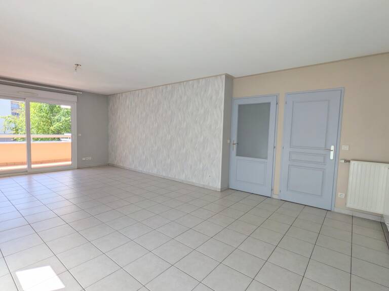 CHALLES LES EAUX - T3 69m² - cave + garage - 265 000 € — photo 1