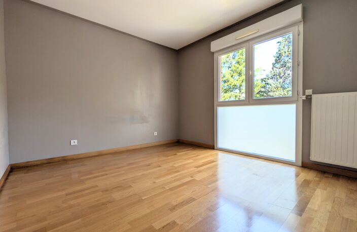 CHALLES LES EAUX - T3 69m² - cave + garage - 265 000 € — photo 3