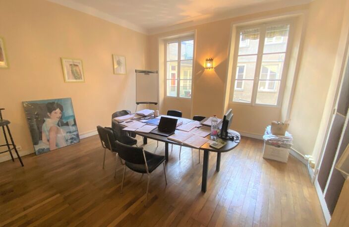 Adresse d'exception sur la prestigieuse Place Graslin — photo 2