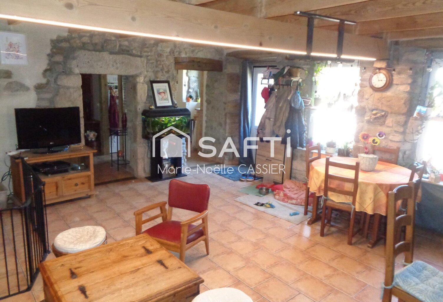 Authentique maison ardéchoise en pierre avec dépendances, au calme dans un petit hameau — photo 1