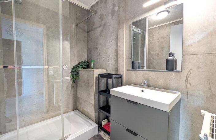 Type 2 - 42 m2 175 000 € - CHAMBERY — photo 3
