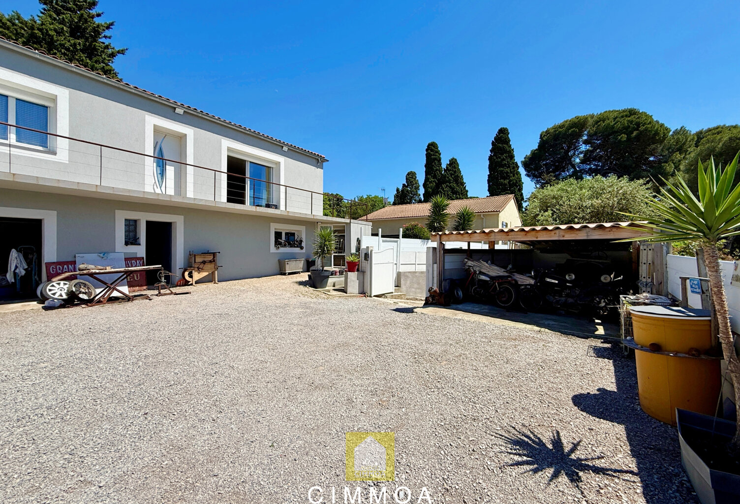 Villa avec fort potentiel   Vue dégagée sur la Gardiole   Pi — photo 1
