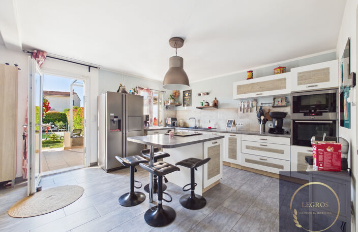 Maison de 112 m2 sur une parcelle de 378 m2  avec piscine. — photo 2