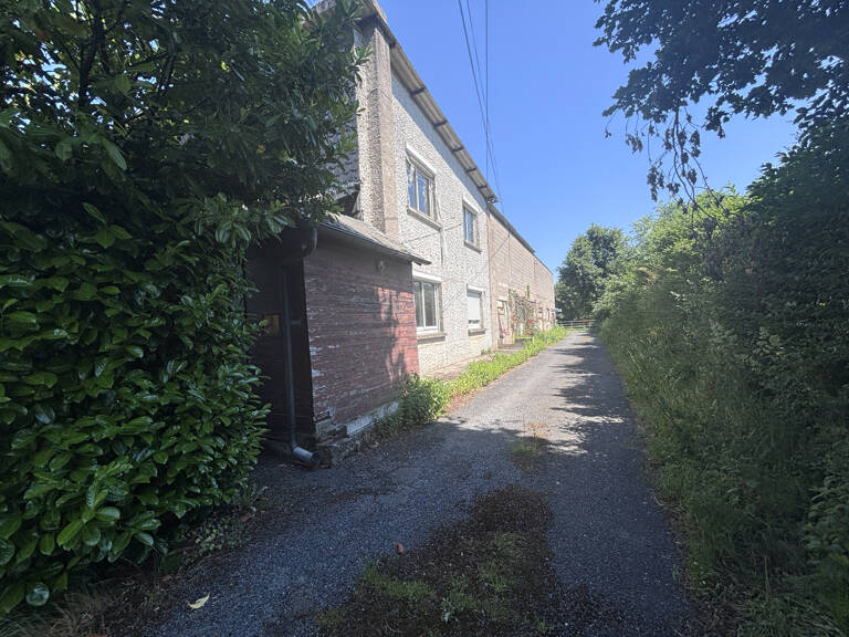 Entrepôt avec appartements - 300 m2 - REQUISTA — photo 1