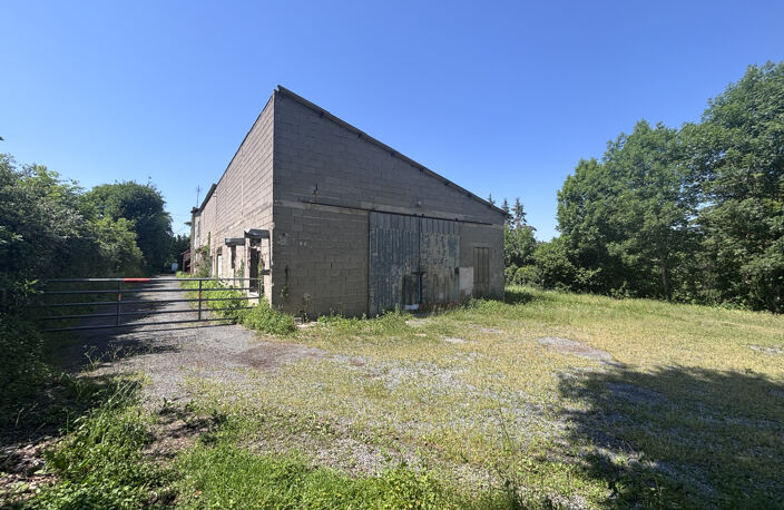 Entrepôt avec appartements - 300 m2 - REQUISTA — photo 3