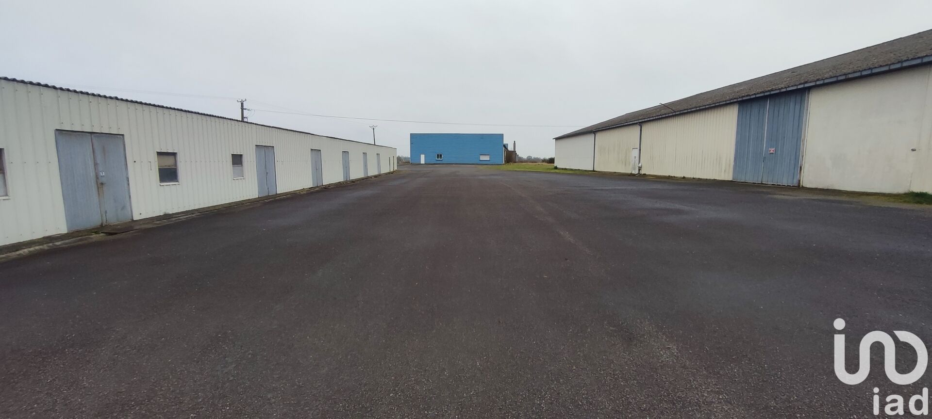 Vente Garage 3 700 m² - Photo 3