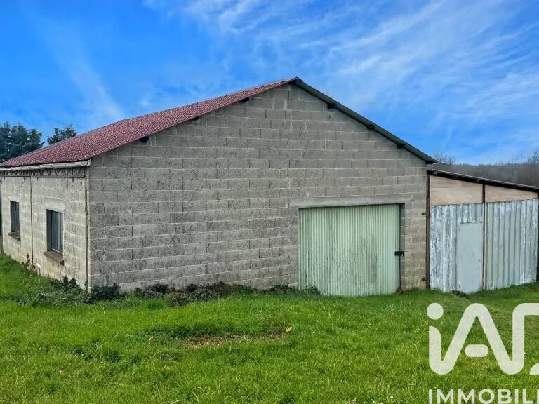 Vente Garage 134 m&sup2; — photo 1