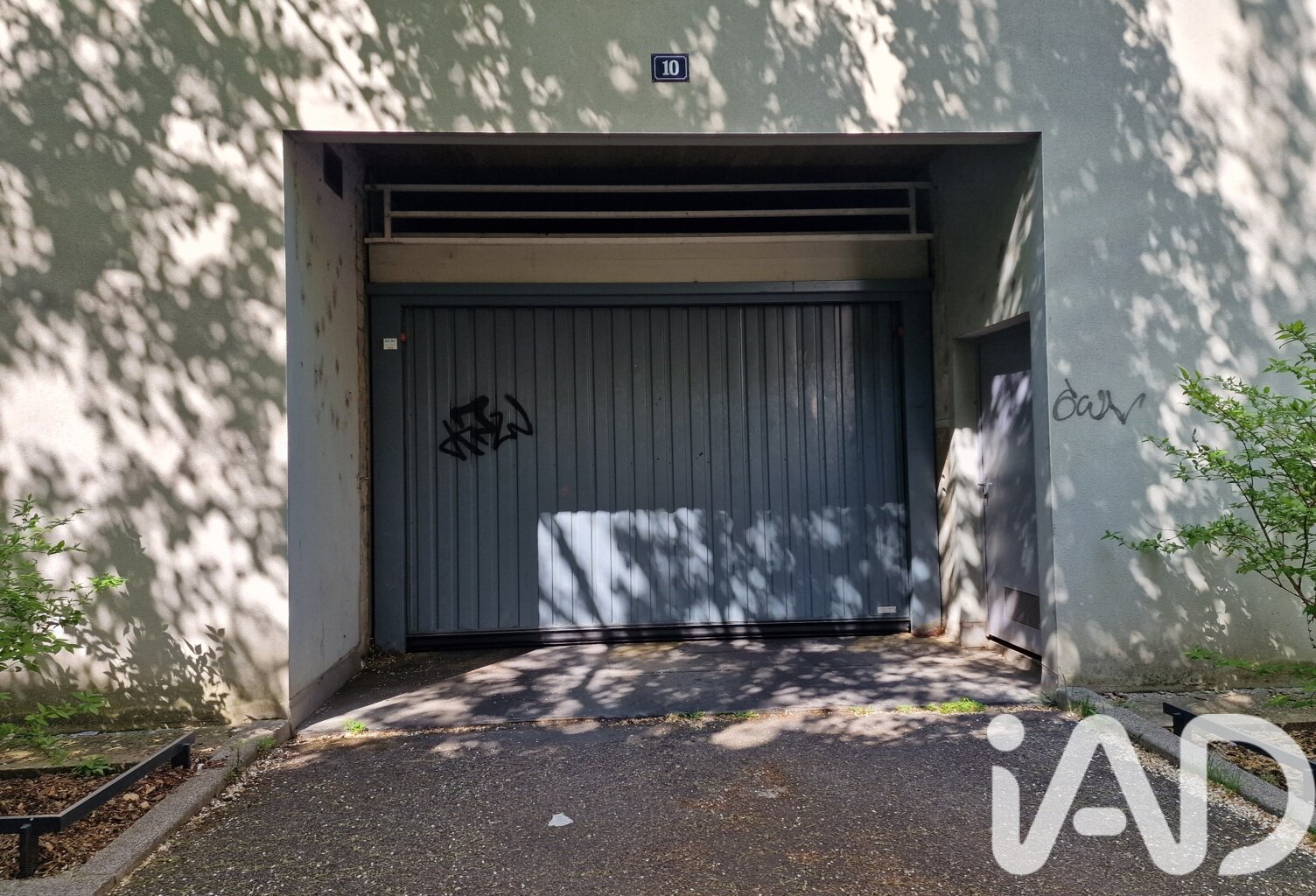 Vente Garage 14 m&sup2; — photo 1