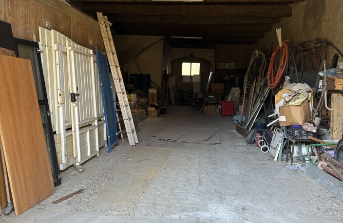 Vente Garage 400 m&sup2; — photo 3