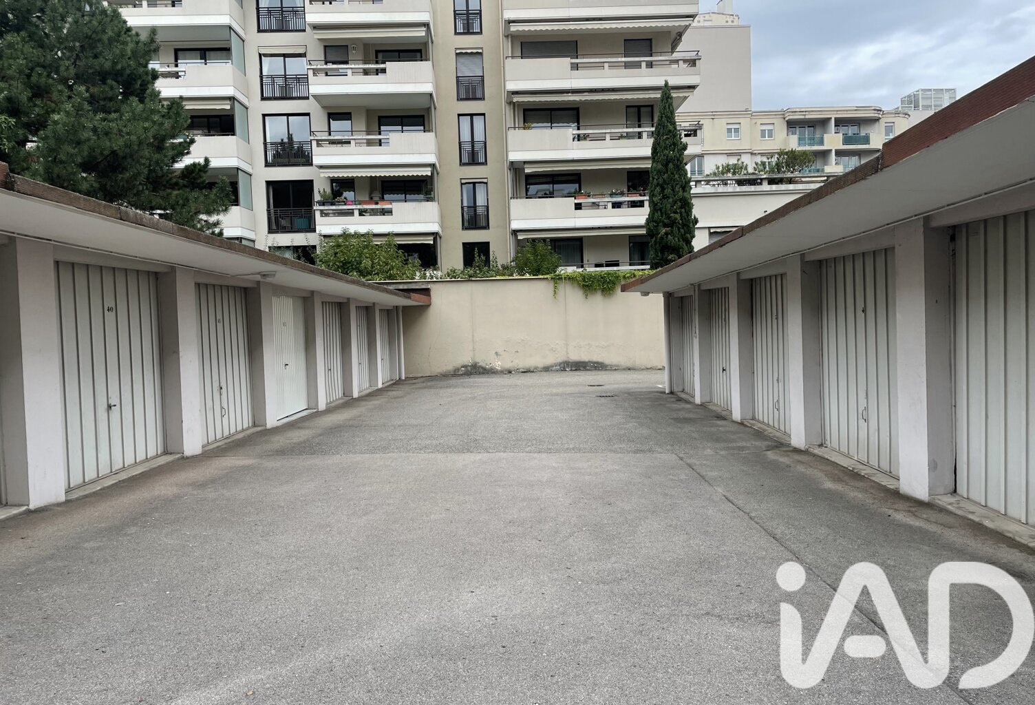Vente Garage 14 m&sup2; — photo 1