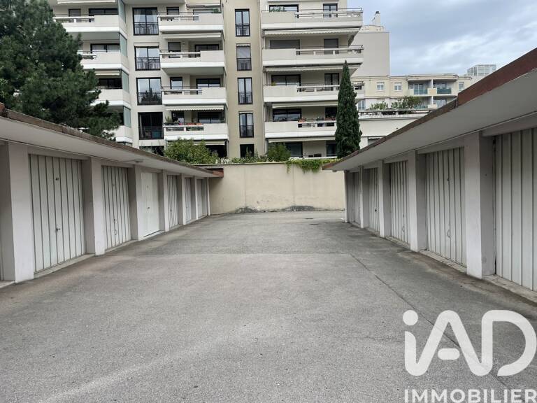 Vente Garage 14 m&sup2; — photo 1
