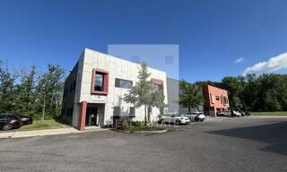 Commerce  670 m² à louer à Dardilly (69570)