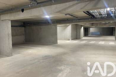 Garage  23000 €