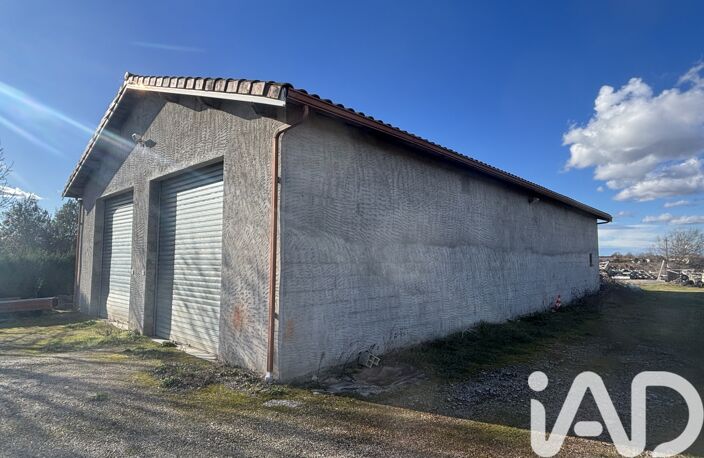 Vente Garage 210 m&sup2; — photo 2