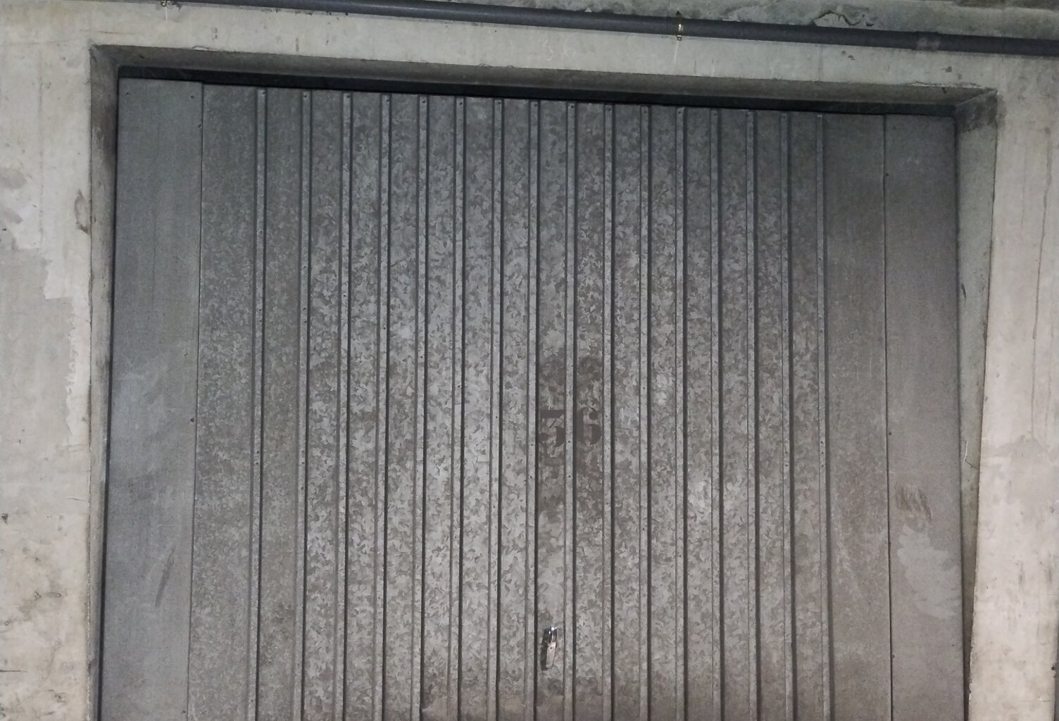 Vente Garage 12 m&sup2; — photo 1