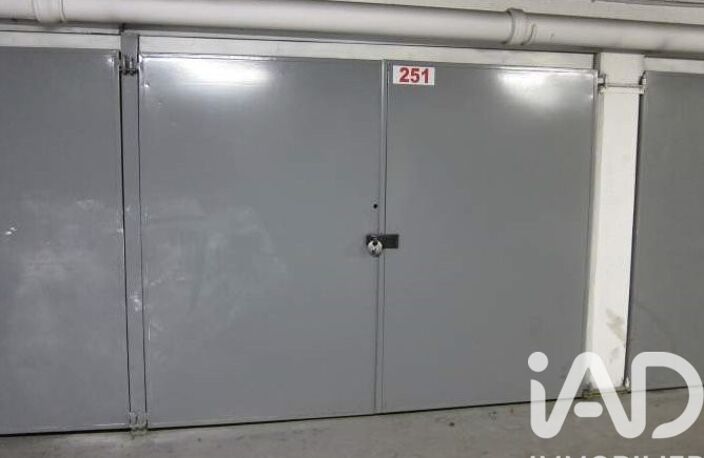 Vente Garage 150 m&sup2; — photo 5
