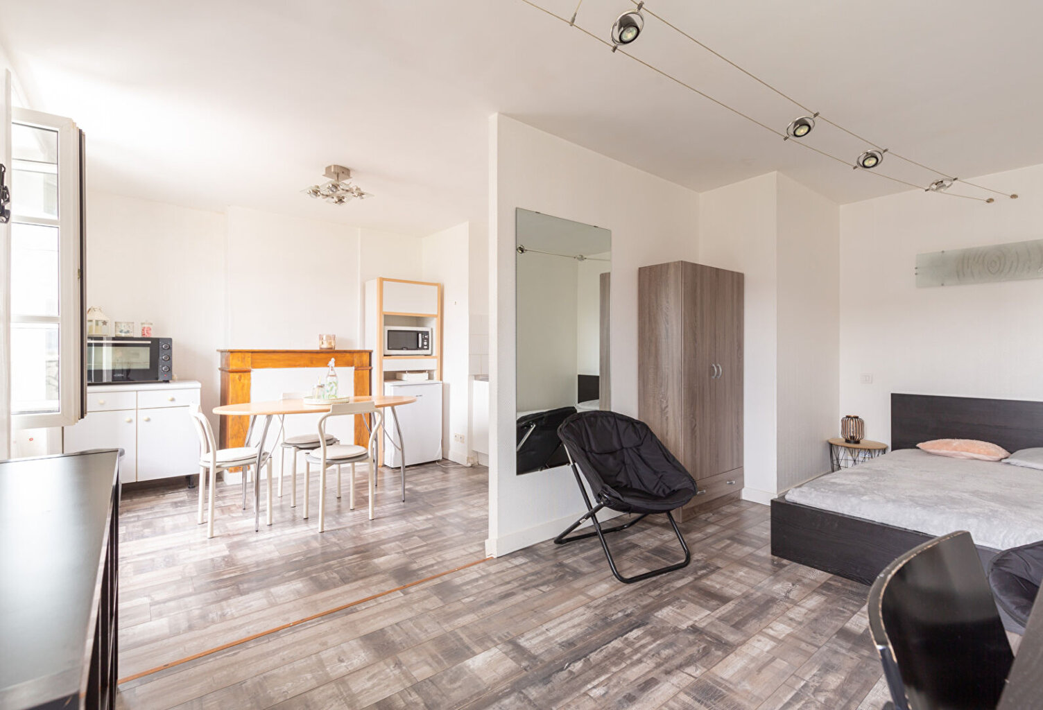 A VENDRE NANTES SAINT-CLEMENT TYPE 1 BIS CALME ET LUMINEUX — photo 1