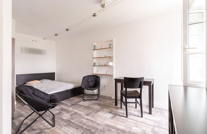 A VENDRE NANTES SAINT-CLEMENT TYPE 1 BIS CALME ET LUMINEUX — photo 4