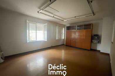 Commerce  3000 €
