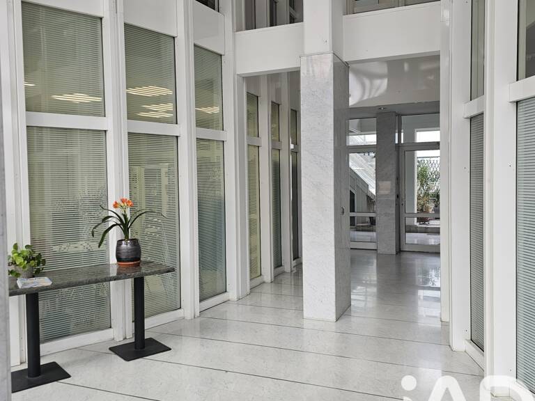 Vente Parking 100 m&sup2; — photo 1