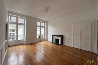 Appartement 3 pièces 930 €