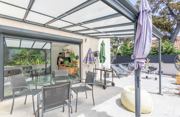 A VENDRE _ Très bel appartement de 68.87 m² avec jardin et terrasse , et garage  proche mer à Carry-le-Rouet — photo 3
