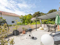 A VENDRE _ Très bel appartement de 68.87 m² avec jardin et terrasse , et garage  proche mer à Carry-le-Rouet — photo 4