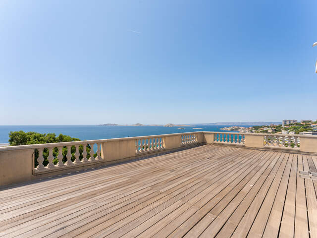 200m de la MER, Roucas Blc, VUE MER, 140m2, 3/4 chbres, JARDIN 650m2, TERRASSES 170m2 & 4 PKGs — photo du bien