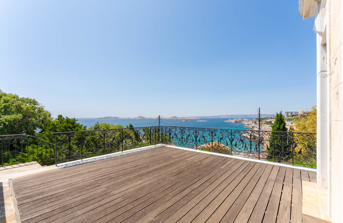 200m de la MER, Roucas Blc, VUE MER, 140m2, 3/4 chbres, JARDIN 650m2, TERRASSES 170m2 & 4 PKGs — photo 5