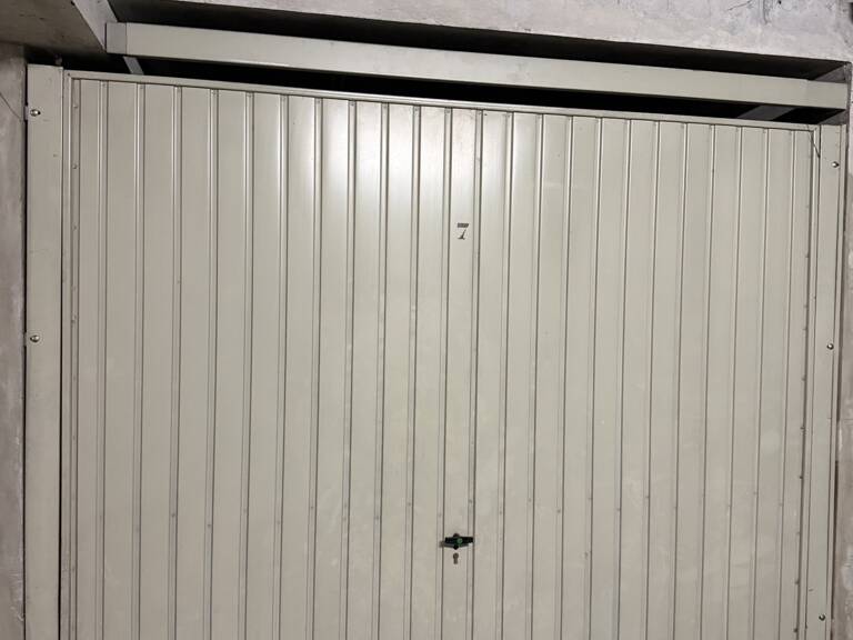 Vente Garage 17 m&sup2; — photo 1