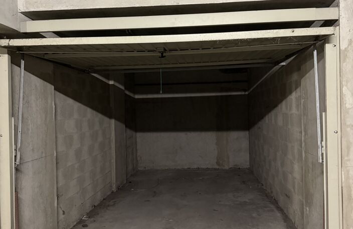 Vente Garage 17 m&sup2; — photo 2