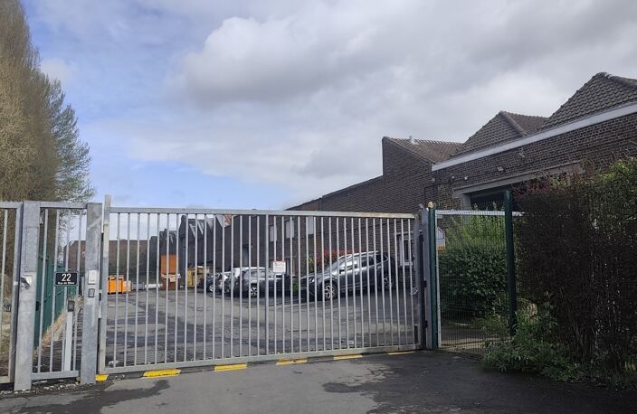 Vente Garage 70 m&sup2; — photo 3