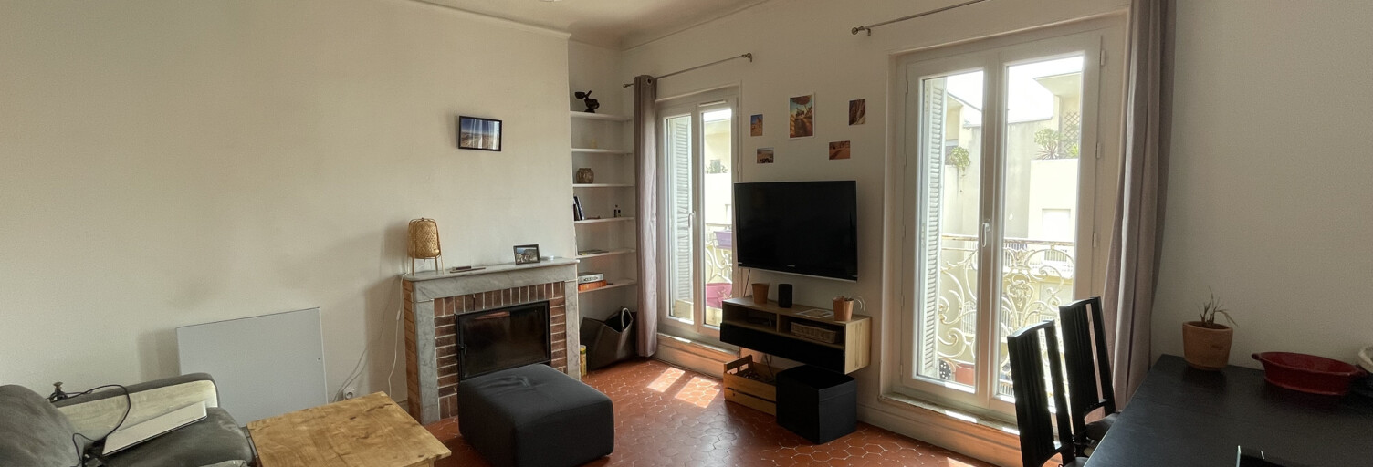 Appartement 3 Pièces 54 m² à louer à Marseille 2 (13002)