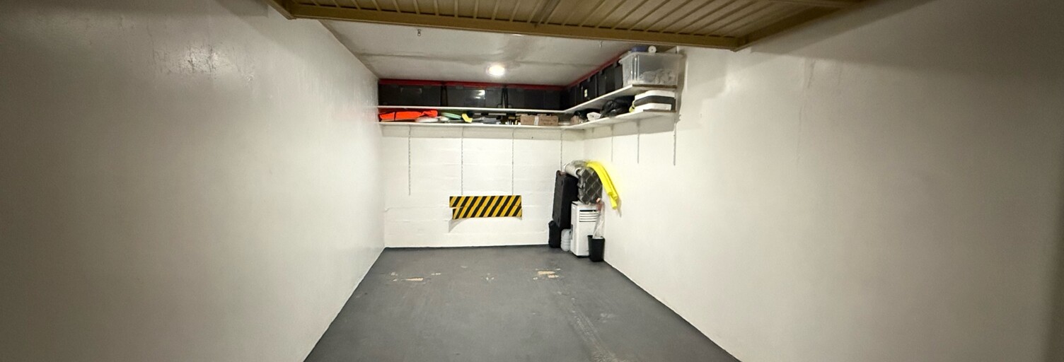 Garage  14 m² à vendre à La Londe-les-Maures (83250)