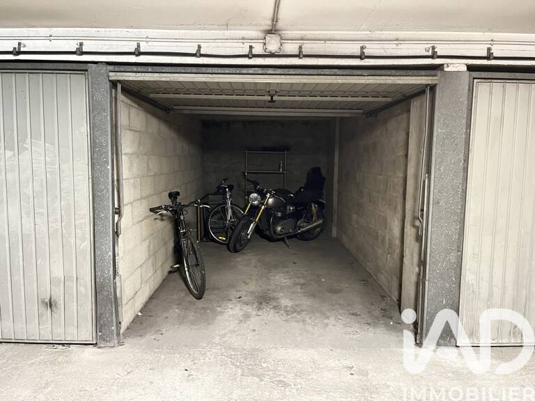 Vente Garage 12 m&sup2; — photo 1