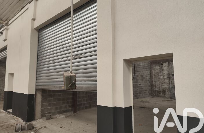Vente Garage 196 m&sup2; — photo 3