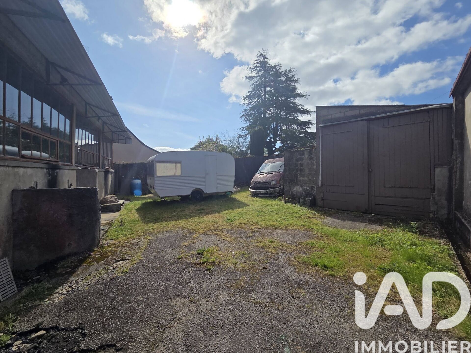 Vente Garage 349 m² - Photo 2