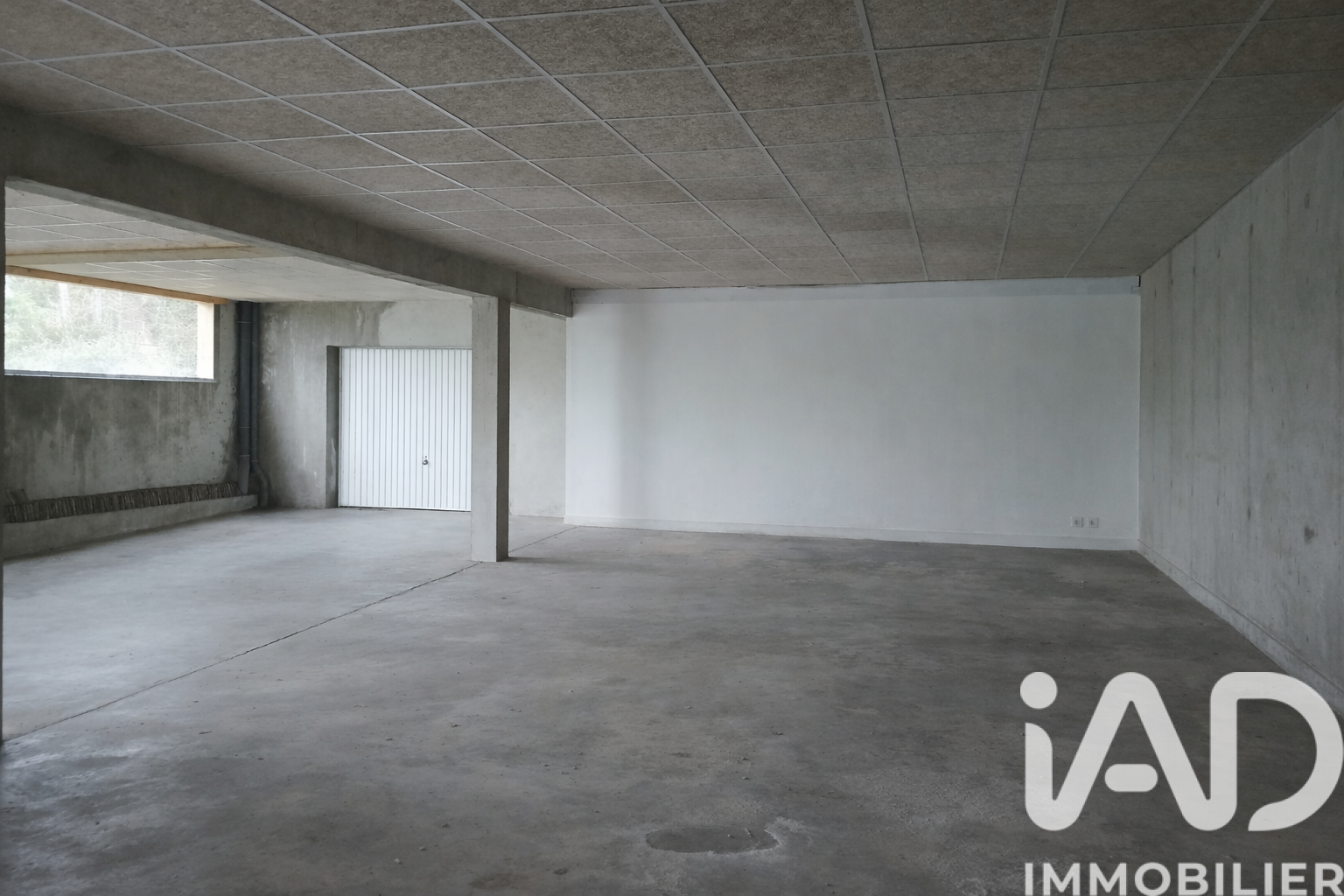 Vente Garage 170 m² - Photo 2