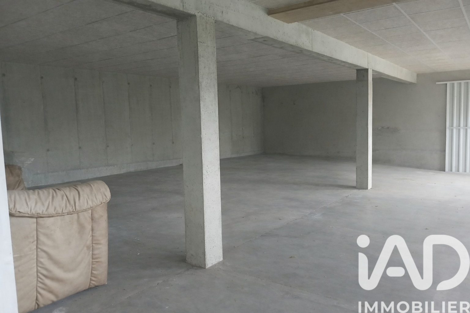 Vente Garage 170 m² - Photo 5